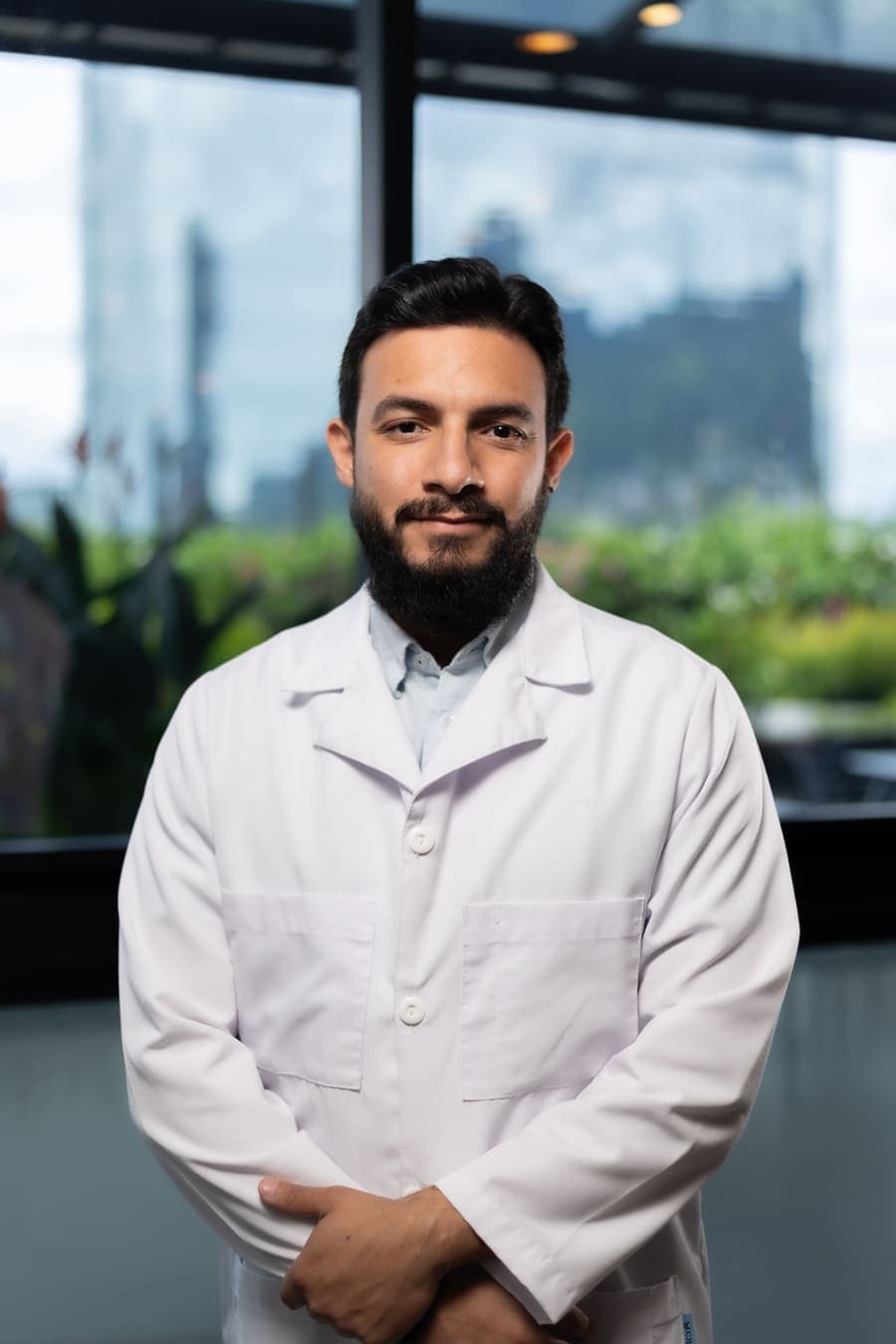 Dr. Luis Marroquín
